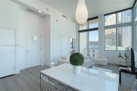 Condo in Miami, Florida, 2 bedrooms  № 2063004 - photo 4