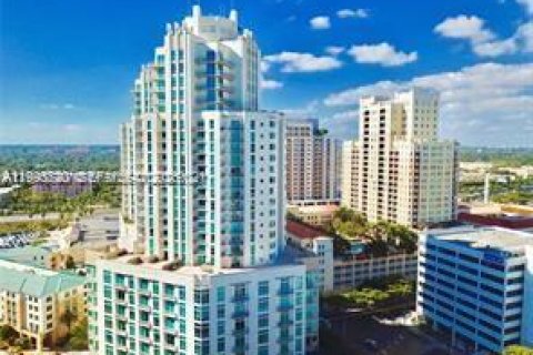 Condo in Miami, Florida, 2 bedrooms  № 2063004