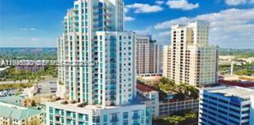 Condo in Miami, Florida, 2 bedrooms  № 2063004