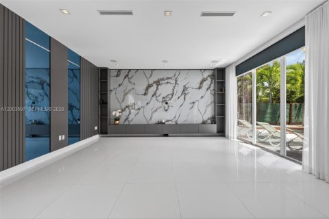 Купить виллу или дом в Дорал, Флорида 5 спален, 328.6м2, № 2068152 - фото 18