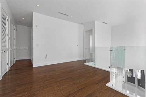 Купить виллу или дом в Дорал, Флорида 5 спален, 328.6м2, № 2068152 - фото 22