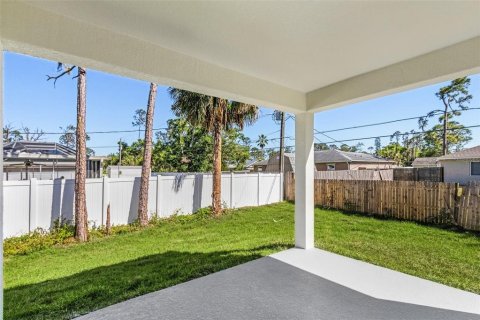 Casa en venta en North Port, Florida, 4 dormitorios, 167.22 m2 № 1519997 - foto 23