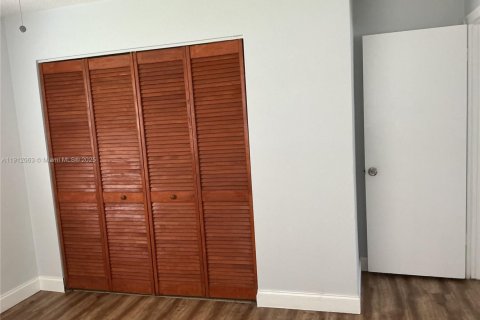 Снять в аренду квартиру в Форт-Лодердейл, Флорида 2 спальни, 74.32м2, № 2013809 - фото 18