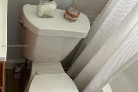 Снять в аренду квартиру в Форт-Лодердейл, Флорида 2 спальни, 74.32м2, № 2013809 - фото 14