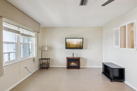 Copropriété à vendre à New Port Richey, Floride: 1 chambre, 62.43 m2 № 1910326 - photo 12