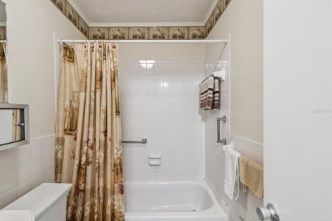 Copropriété à vendre à New Port Richey, Floride: 1 chambre, 62.43 m2 № 1910326 - photo 18