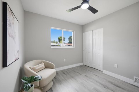 House in Sarasota, Florida 3 bedrooms, 130.06 sq.m. № 2284187 - photo 24