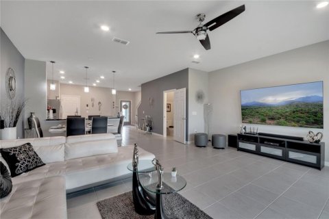 Townhouse in Orlando, Florida 2 bedrooms, 158.49 sq.m. № 2384055 - photo 9