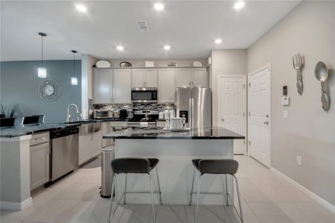 Townhouse in Orlando, Florida 2 bedrooms, 158.49 sq.m. № 2384055 - photo 4