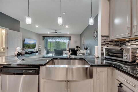 Townhouse in Orlando, Florida 2 bedrooms, 158.49 sq.m. № 2384055 - photo 7