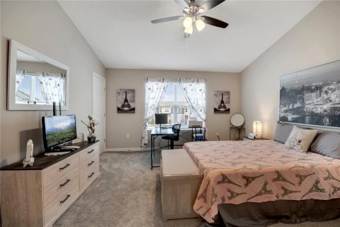 Townhouse in Orlando, Florida 2 bedrooms, 158.49 sq.m. № 2384055 - photo 16