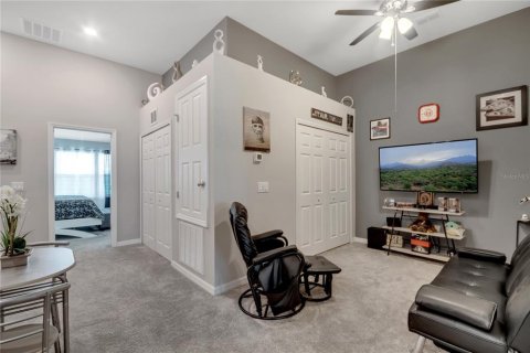 Townhouse in Orlando, Florida 2 bedrooms, 158.49 sq.m. № 2384055 - photo 13