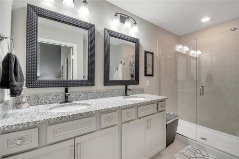 Townhouse in Orlando, Florida 2 bedrooms, 158.49 sq.m. № 2384055 - photo 15