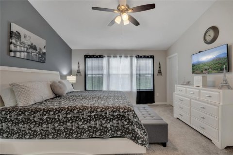 Townhouse in Orlando, Florida 2 bedrooms, 158.49 sq.m. № 2384055 - photo 14