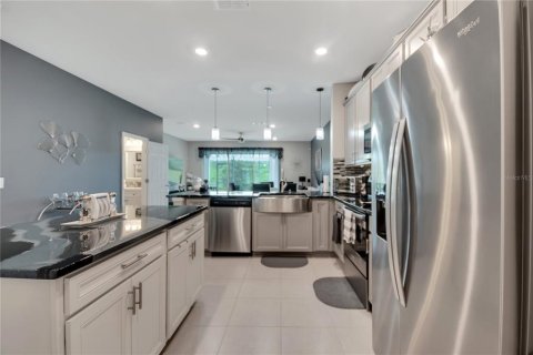 Townhouse in Orlando, Florida 2 bedrooms, 158.49 sq.m. № 2384055 - photo 5