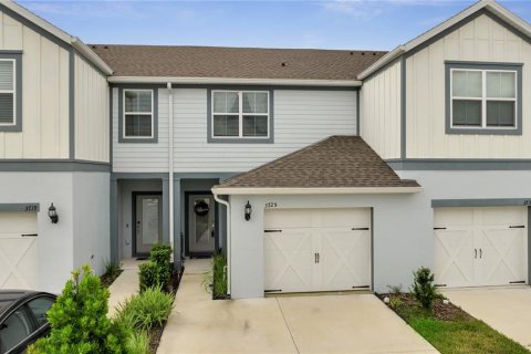 Townhouse in Orlando, Florida 2 bedrooms, 158.49 sq.m. № 2384055
