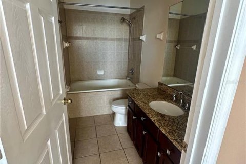 Townhouse in Orlando, Florida 3 bedrooms, 159.88 sq.m. № 2215306 - photo 6