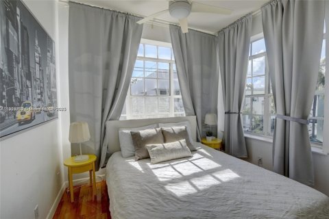 Copropriété à vendre à Miami Beach, Floride: 2 chambres, 63.36 m2 № 1974917 - photo 7