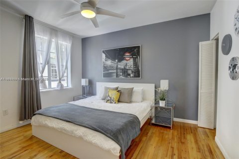 Copropriété à vendre à Miami Beach, Floride: 2 chambres, 63.36 m2 № 1974917 - photo 13