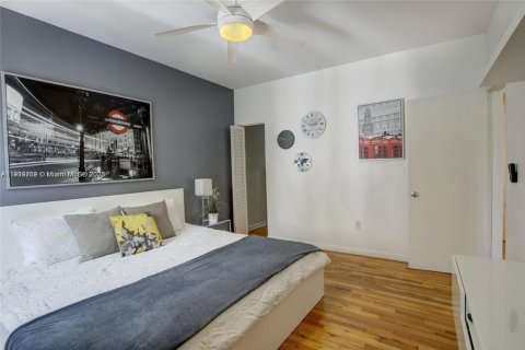 Copropriété à vendre à Miami Beach, Floride: 2 chambres, 63.36 m2 № 1974917 - photo 11