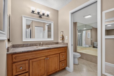 Condo in Boynton Beach, Florida, 2 bedrooms  № 2402397 - photo 27