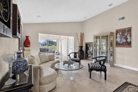 Condo in Boynton Beach, Florida, 2 bedrooms  № 2402397 - photo 20