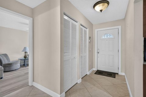 Condo in Boynton Beach, Florida, 2 bedrooms  № 2402397 - photo 5