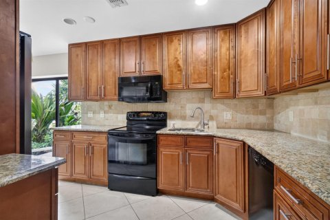 Condo in Boynton Beach, Florida, 2 bedrooms  № 2402397 - photo 11