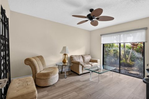 Condo in Boynton Beach, Florida, 2 bedrooms  № 2402397 - photo 8