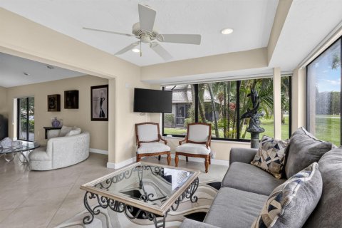 Condo in Boynton Beach, Florida, 2 bedrooms  № 2402397 - photo 25