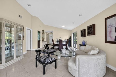 Condo in Boynton Beach, Florida, 2 bedrooms  № 2402397 - photo 23