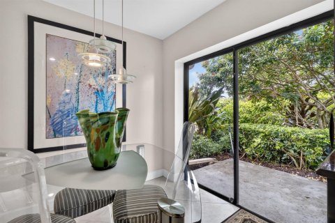 Condo in Boynton Beach, Florida, 2 bedrooms  № 2402397 - photo 14