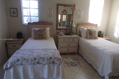 Condo in Aventura, Florida, 2 bedrooms  № 2088659 - photo 27