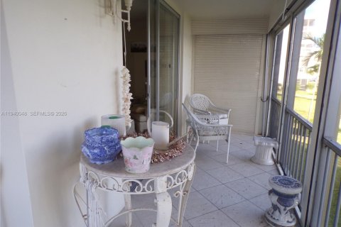 Condo in Aventura, Florida, 2 bedrooms  № 2088659 - photo 5
