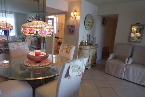 Condo in Aventura, Florida, 2 bedrooms  № 2088659 - photo 26