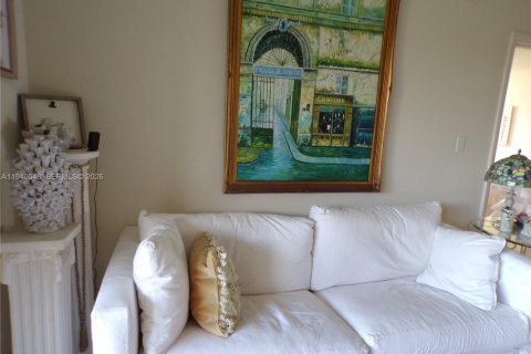 Condo in Aventura, Florida, 2 bedrooms  № 2088659 - photo 18