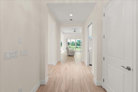 Villa ou maison à vendre à Westlake, Floride: 2 chambres, 158.21 m2 № 2417890 - photo 4