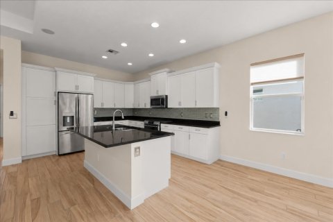 Villa ou maison à vendre à Westlake, Floride: 2 chambres, 158.21 m2 № 2417890 - photo 6