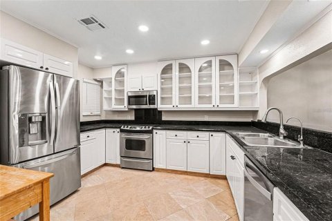 Copropriété à louer à New Port Richey, Floride: 3 chambres, 155.7 m2 № 2101659 - photo 4