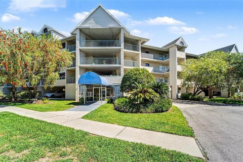Condo à New Port Richey, Floride, 3 chambres  № 2101659