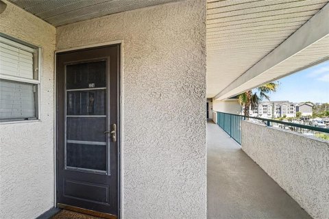 Copropriété à louer à New Port Richey, Floride: 3 chambres, 155.7 m2 № 2101659 - photo 2