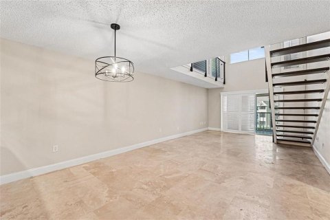 Copropriété à louer à New Port Richey, Floride: 3 chambres, 155.7 m2 № 2101659 - photo 9