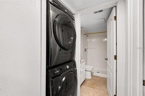Copropriété à louer à New Port Richey, Floride: 3 chambres, 155.7 m2 № 2101659 - photo 13