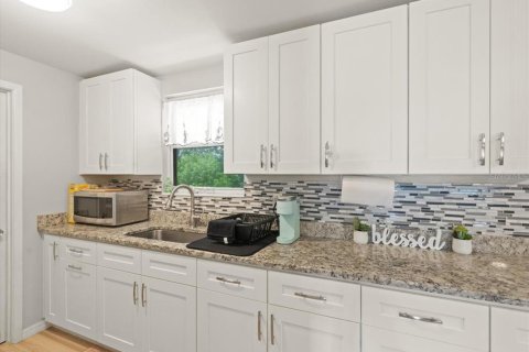 House in Spring Hill, Florida 2 bedrooms, 116.03 sq.m. № 1838438 - photo 13