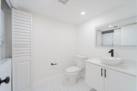 Condo in Pembroke Pines, Florida, 1 bedroom  № 1741947 - photo 19