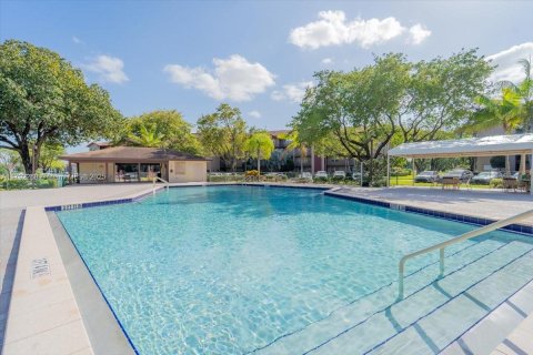 Condo in Pembroke Pines, Florida, 1 bedroom  № 1741947 - photo 29