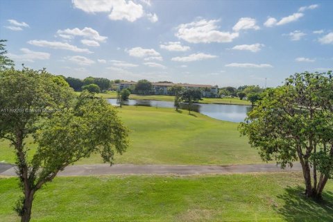 Condo in Pembroke Pines, Florida, 1 bedroom  № 1741947 - photo 26