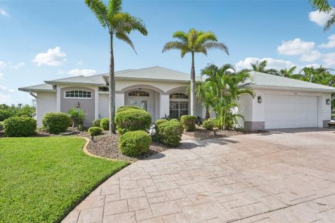 Casa en venta en Port Charlotte, Florida, 3 dormitorios, 240.15 m2 № 1827021 - foto 25