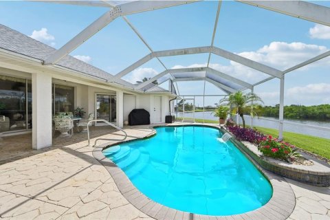 Casa en venta en Port Charlotte, Florida, 3 dormitorios, 240.15 m2 № 1827021 - foto 3