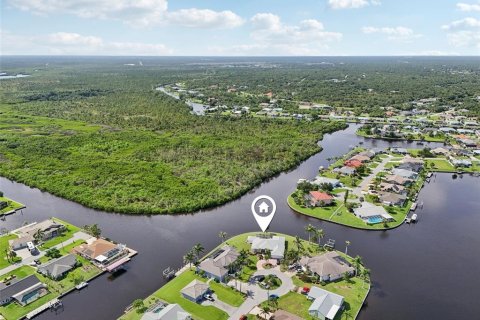 Casa en venta en Port Charlotte, Florida, 3 dormitorios, 240.15 m2 № 1827021 - foto 26